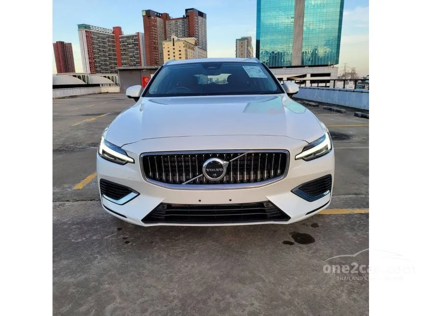 2023 Volvo V60 Recharge Ultimate T8 Wagon