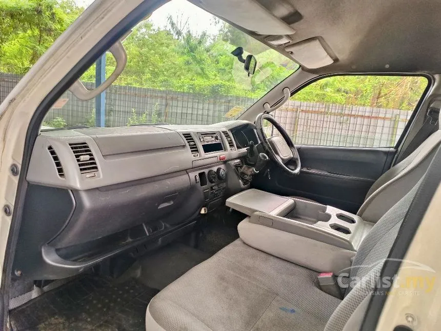2010 Toyota Hiace Window Van Van