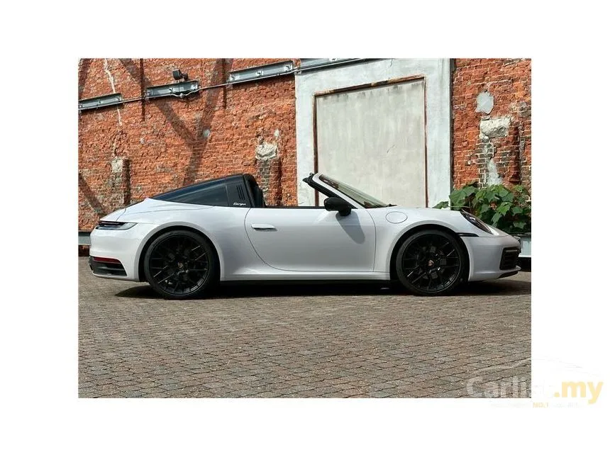 2023 Porsche 911 Targa 4S Convertible