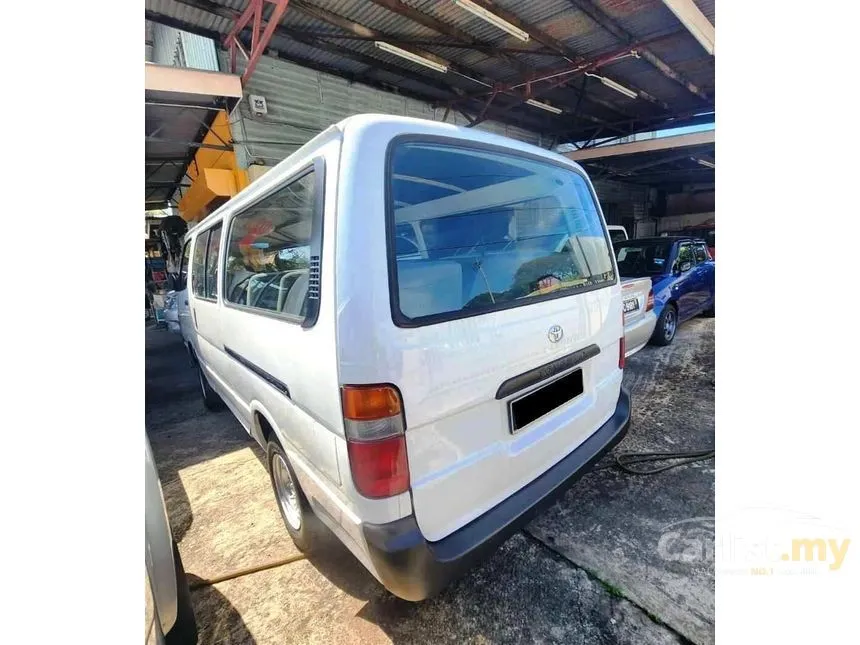 2005 Toyota Hiace Van