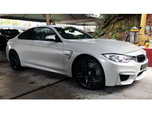 2015 BMW M4 3.0 Coupe Unregister ** Head Up Display ** Carbon Interior ** Reverse Camera ** No Gst ** warranty