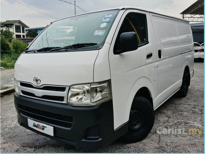 toyota hiace 2012 price