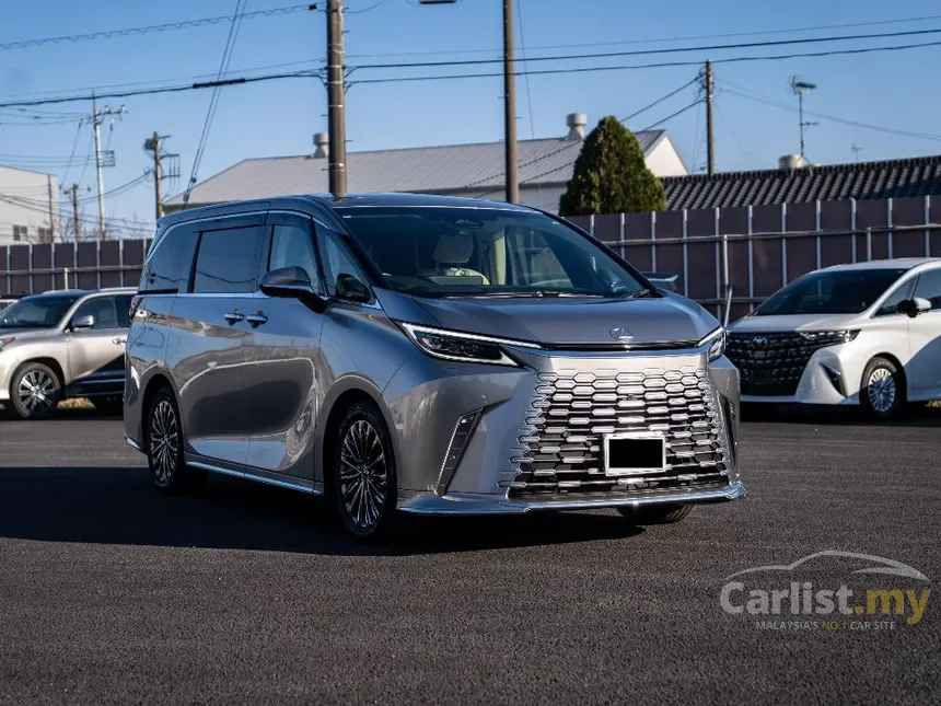 2024 Lexus LM 500h Version L 6 Seater MPV