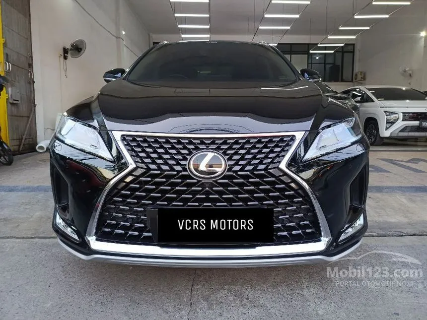 Jual Mobil Lexus RX300 2020 Luxury 2.0 di Jawa Timur Automatic SUV Hitam Rp 899.000.000