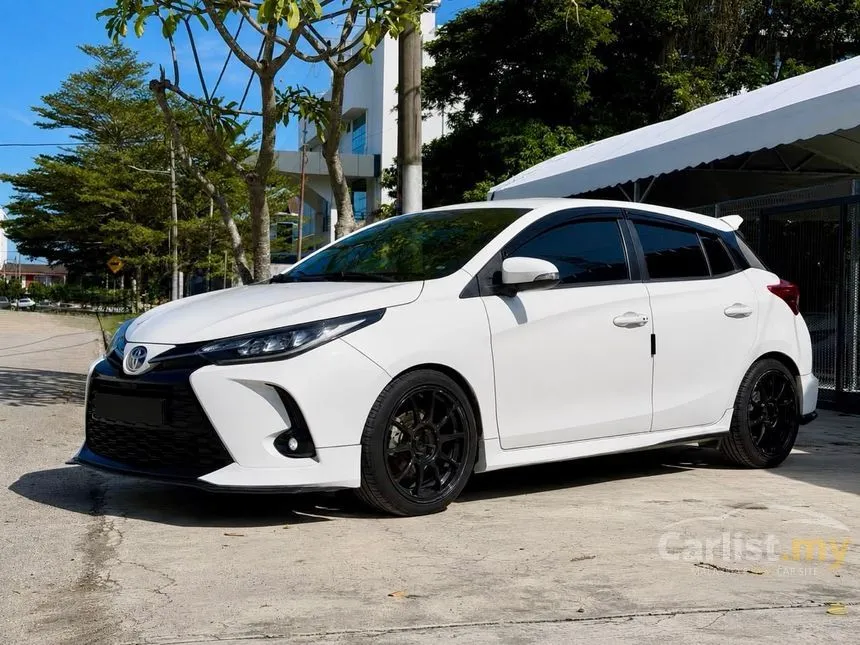 2022 Toyota Yaris E Hatchback