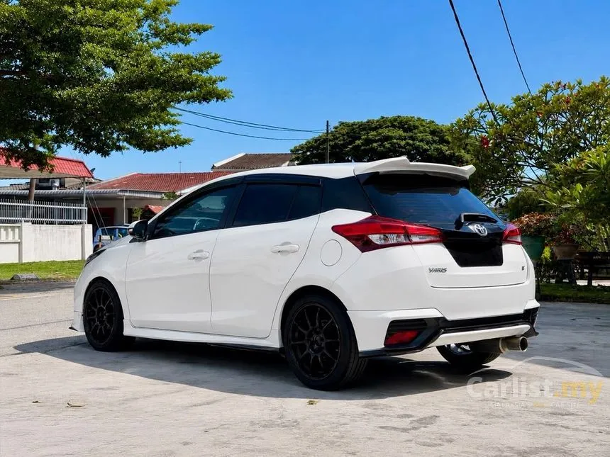 2022 Toyota Yaris E Hatchback