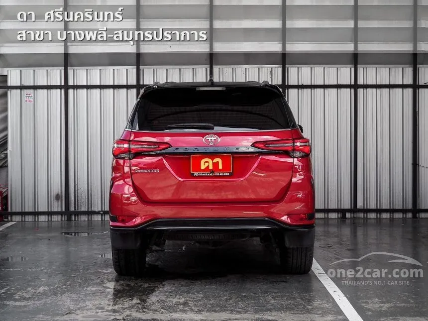 2022 Toyota Fortuner Legender SUV