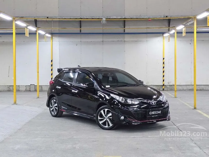 2010 Toyota Yaris S Hatchback