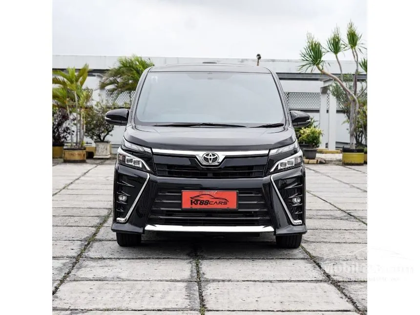 Jual Mobil Toyota Voxy 2020 2.0 di Jawa Barat Automatic Wagon Hitam Rp 380.000.000