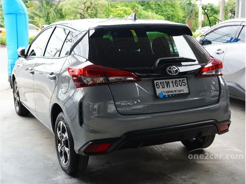 2025 Toyota YARIS Sport Hatchback