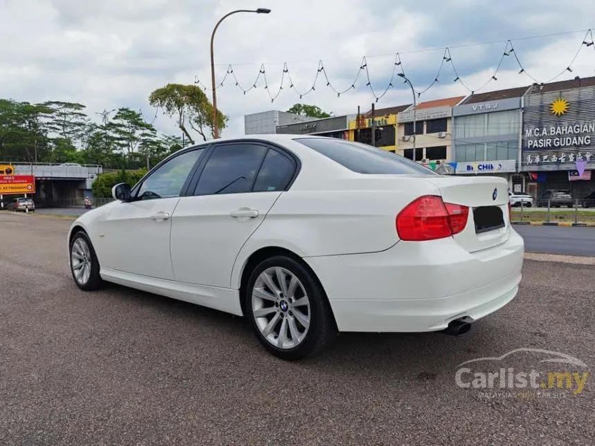 2009 BMW 320i Convertible