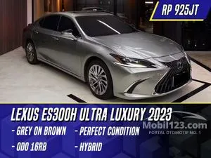 2023 Lexus ES 300h 2.5 Ultra Luxury Sedan