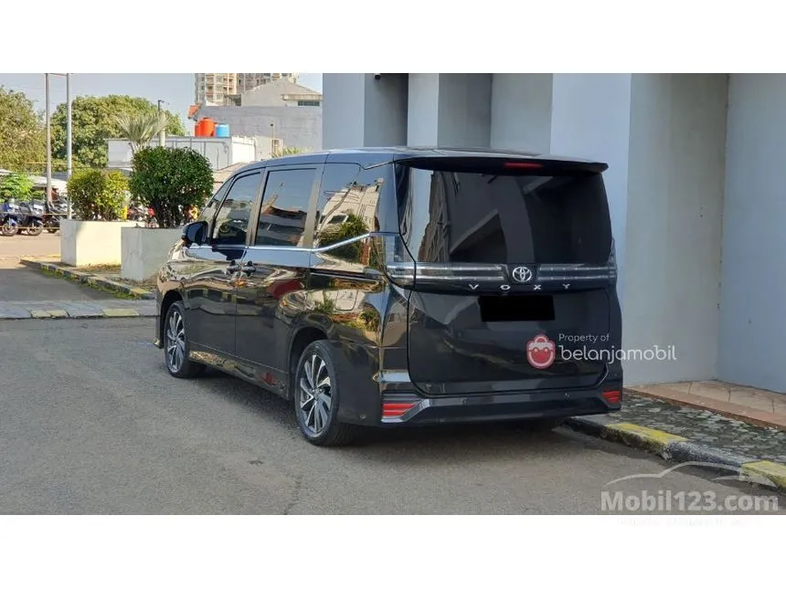 2023 Toyota Voxy (Premium Color) MPV