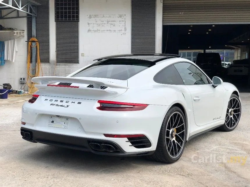 2018 Porsche 911 Turbo S Coupe