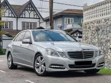 TRUE 2013 Mercedes-Benz E250 1.8 Avantgarde CGI Panaromic Roof Keyless Entry Reverse Camera Tip-Top