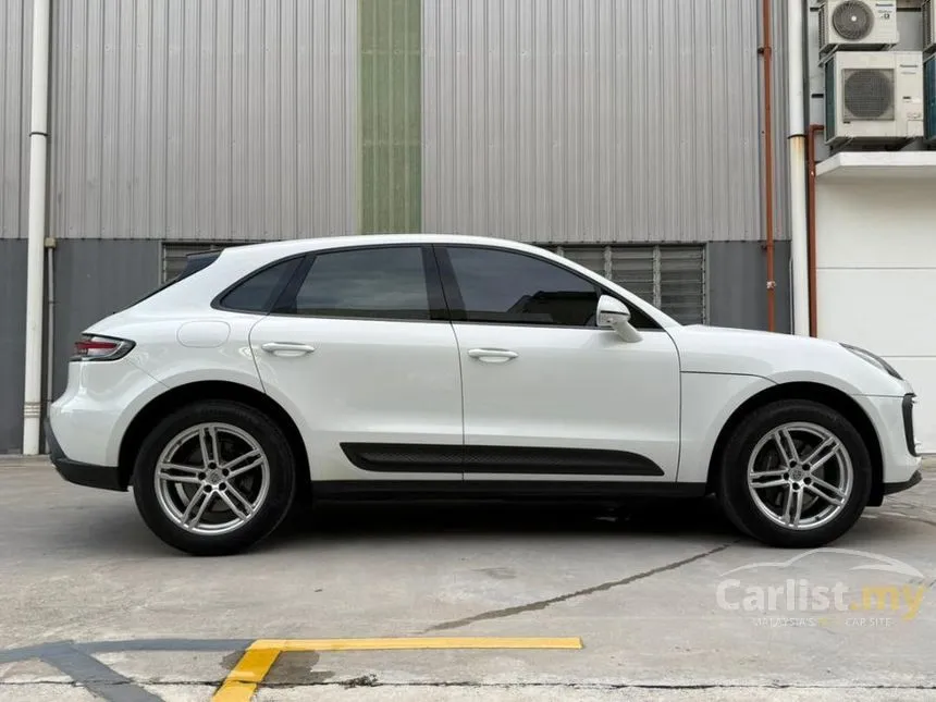 2023 Porsche Macan SUV