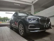 2021 BMW X5 3.0 xDrive40i xLine SUV 7 Seat Abu Abu. Bunga Kredit Termurah Bunga Kredit Bunga Mobil Baru