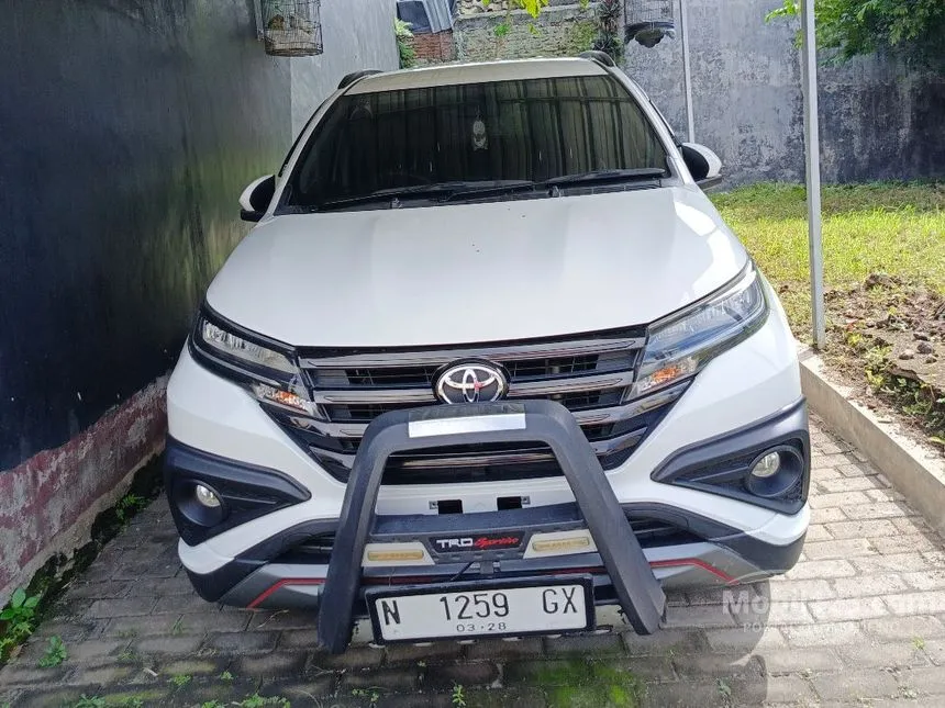 Jual Mobil Toyota Rush 2018 TRD Sportivo 1.5 di Jawa Timur Automatic SUV Putih Rp 228.000.000