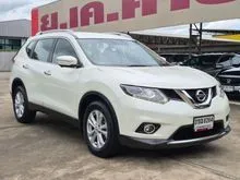2015 Nissan X-TRAIL 2.0 (ปี 14-20) V 4WD SUV