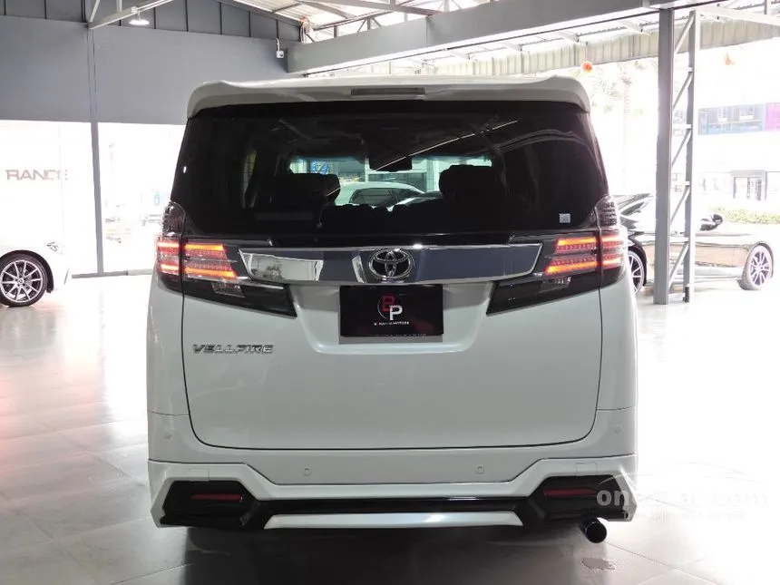 2015 Toyota Vellfire Van