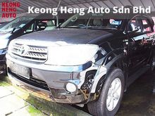 (Ori 2O10 + Leather Seats + Done 75K KM Low Mileage + TipTop Accident Free) (3 UNITS FOR SALE! CALL TO GET YOUR BEST PRICE!) Toyota Fortuner 2.7 AT
