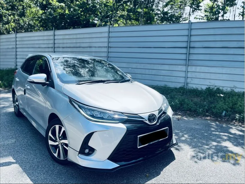 2022 Toyota Yaris E Hatchback