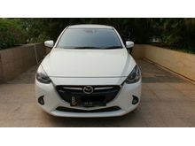 Mazda 2 HB GT AT Putih 2014 Pemakaian 2015
