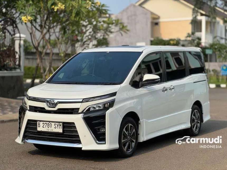 2018 Toyota Voxy MPV