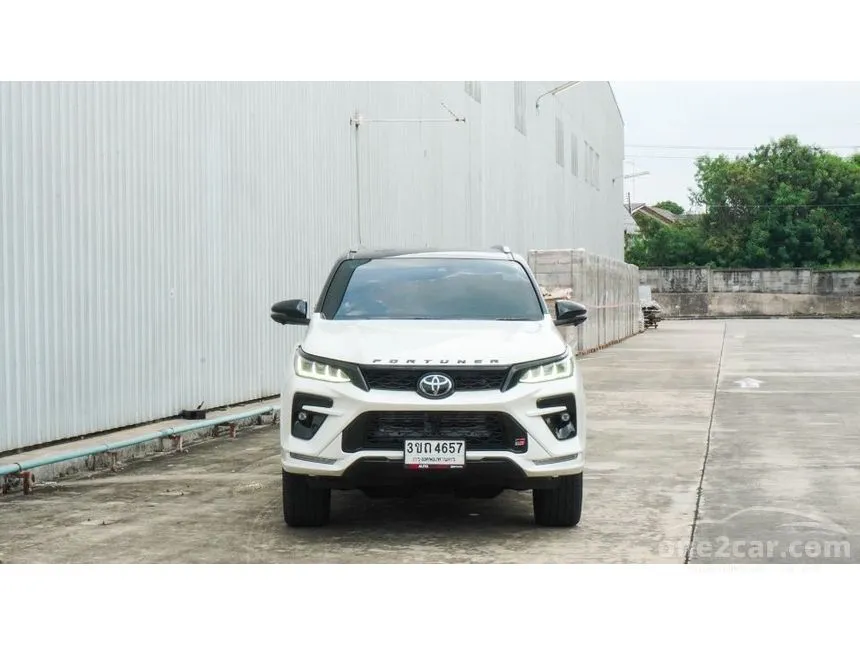 2022 Toyota FORTUNER GR Sport (Black Top) SUV