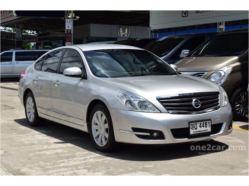 Nissan teana 250