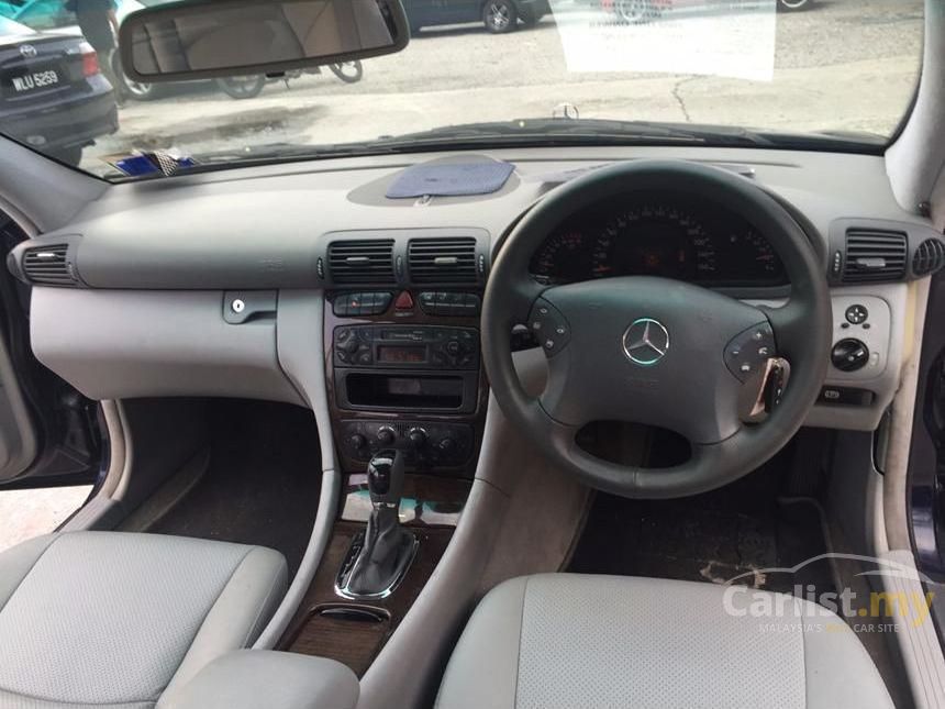 Mercedes-Benz C200K 2003 2.0 in Kuala Lumpur Automatic 