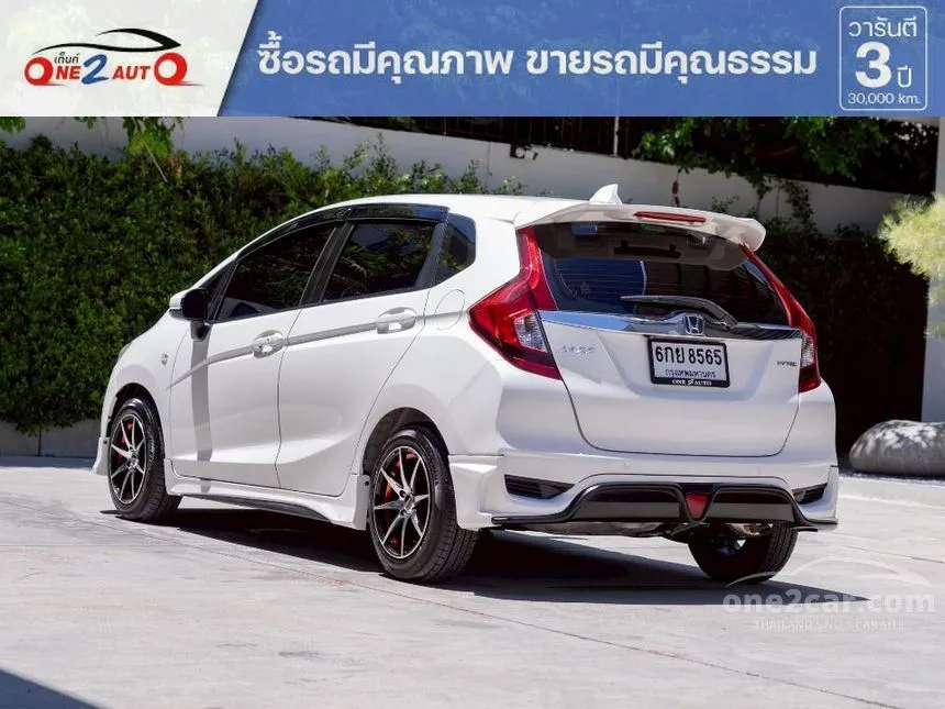 2017 Honda JAZZ V+ Hatchback