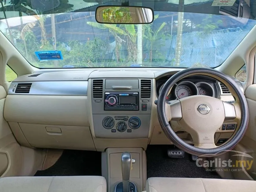 2007 Nissan Latio ST-L Hatchback
