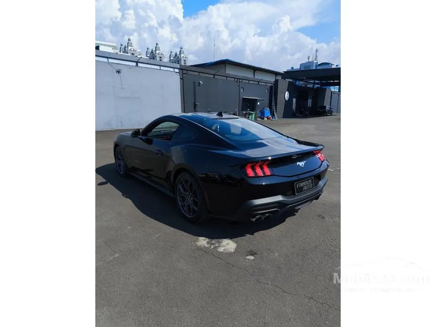 2025 Ford Mustang EcoBoost Fastback