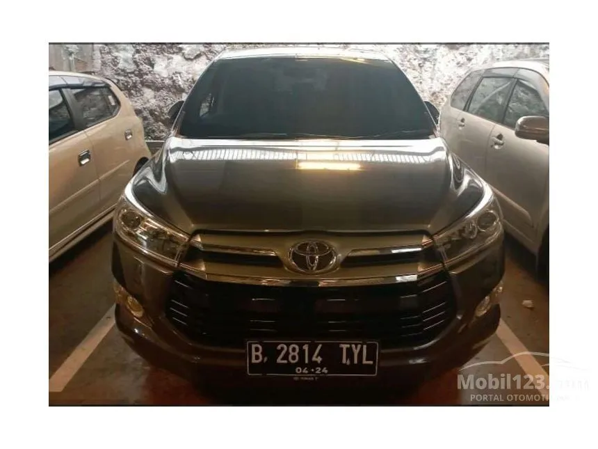 Jual Mobil Toyota Kijang Innova 2019 V 2.0 di Jawa Barat Automatic MPV Abu