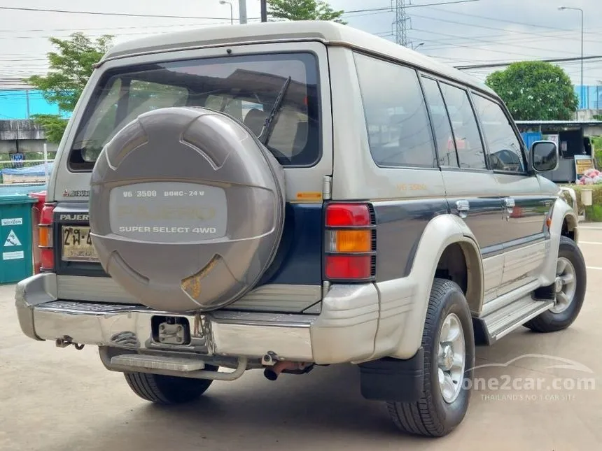 1995 Mitsubishi PAJERO GLS SUV