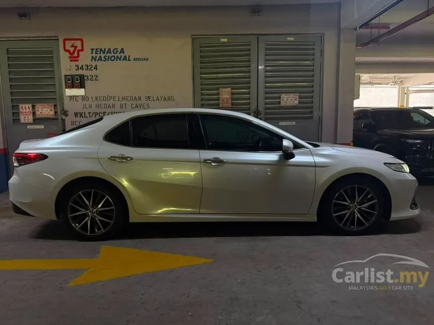 2023 Toyota Camry V Sedan