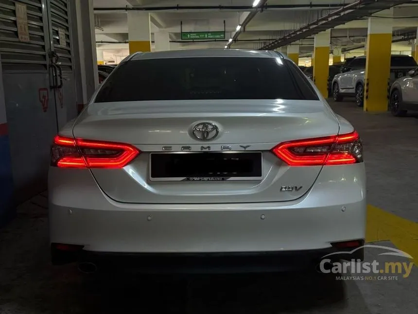 2023 Toyota Camry V Sedan