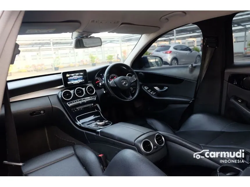 2017 Mercedes-Benz C200 Avantgarde Sedan