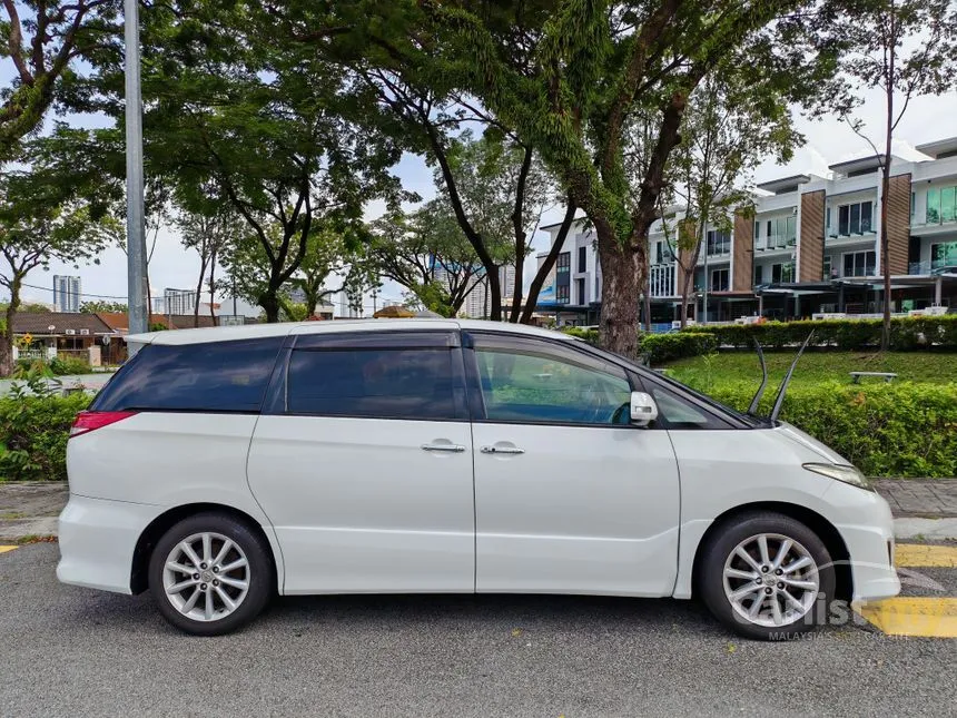 2010 Toyota Estima Aeras MPV