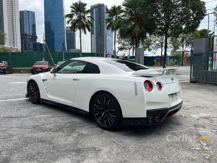 2022 Nissan GT-R Coupe