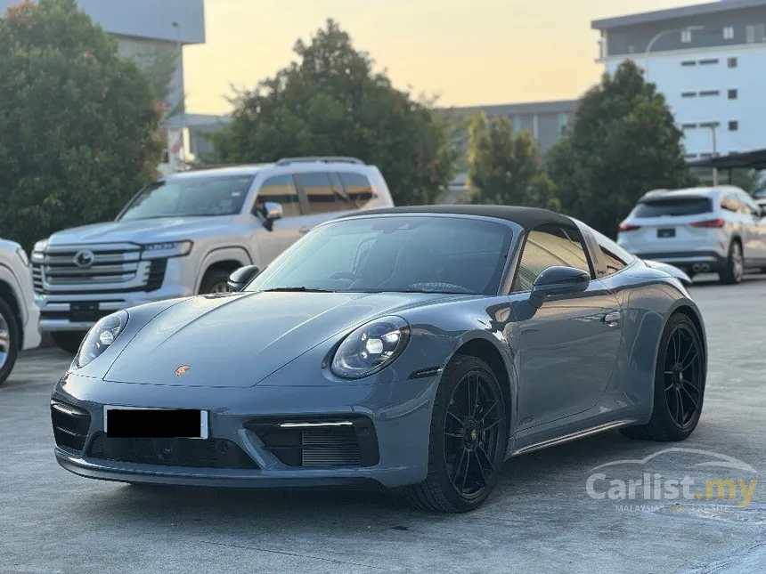 2023 Porsche 911 Carrera 4 GTS Coupe