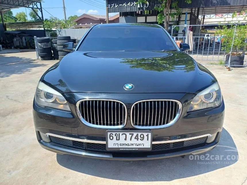 2013 BMW 730Li Sedan