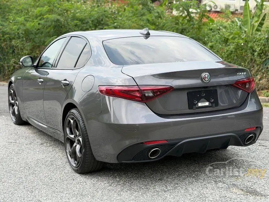 2021 Alfa Romeo Giulia Veloce Sedan