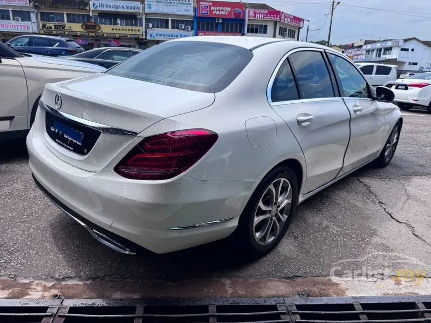 2015 Mercedes-Benz C200 Avantgarde Sedan