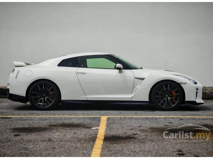 2021 Nissan GT-R Recaro Coupe