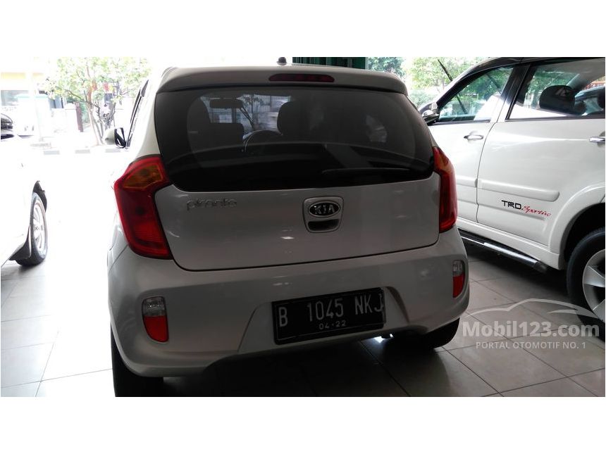 pinjaman ringan kredit di Mobil 1.2 KIA Jual SE Picanto 2012 2 DKI Jakarta