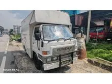 1995 Daihatsu Delta V57A 2.8 Box Lorry