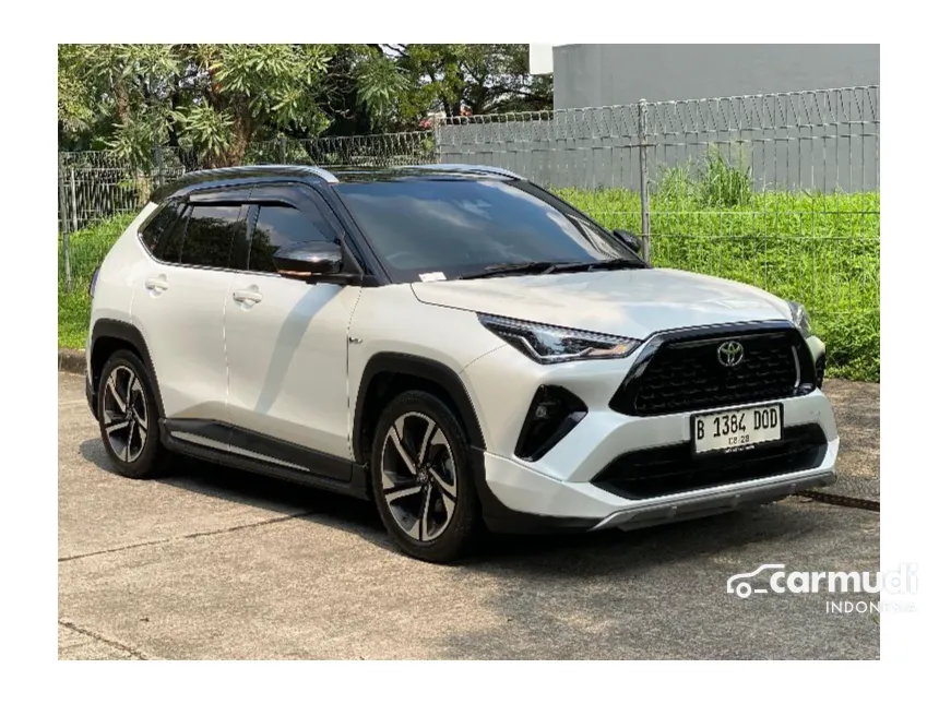 2023 Toyota Yaris Cross S HV (Premium colour) SUV