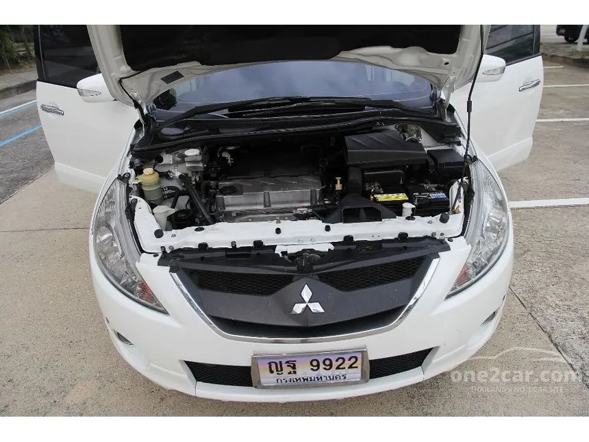 2011 Mitsubishi SPACE WAGON GT Wagon